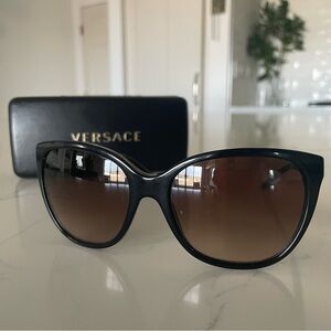 Authentic Versace-Black Medusa-Women’s sunglasses
